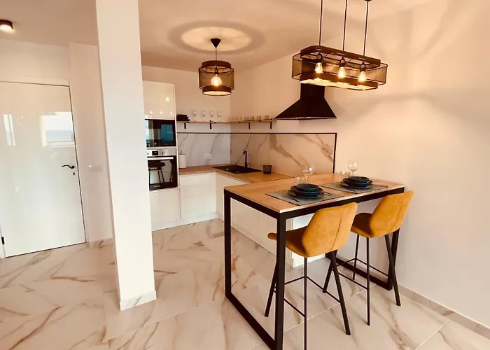 Sunset Paradise Адехе